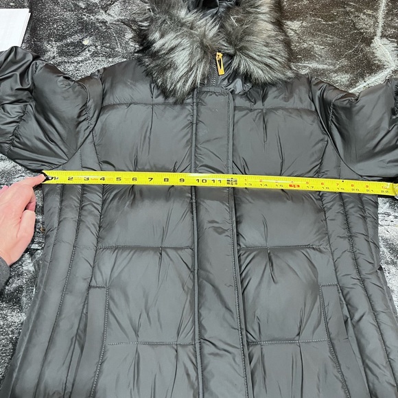 Via Spiga Grey Winter Coat with Faux Fur Trim Removable Hood | Size Medium - Picture 8 of 16